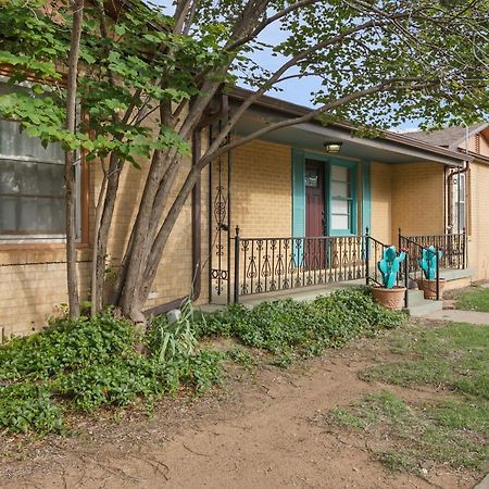 Luxury Oasis- 1 Bedroom Romantic Getaways 拉伯克 外观 照片