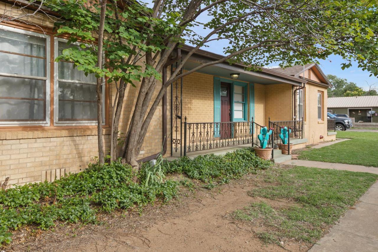 Luxury Oasis- 1 Bedroom Romantic Getaways 拉伯克 外观 照片